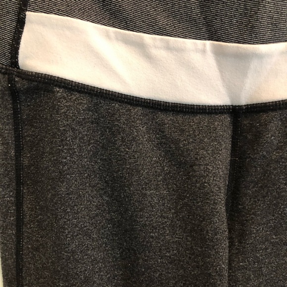 Lululemon Astro Pant size 2 - Picture 2 of 4
